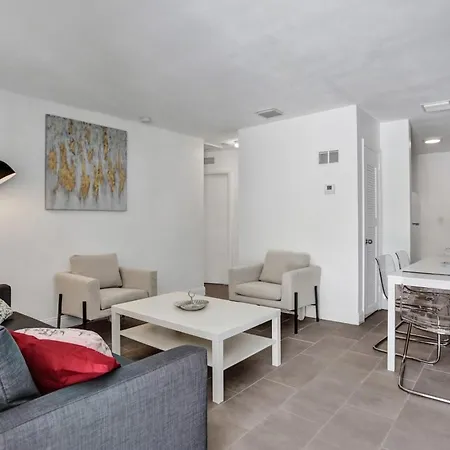 #2: Beautiful 2BR+1Bath + FREE PARKING + Outdoor living room